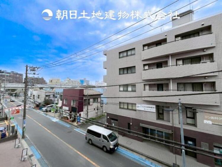 その他 【眺望】お部屋にも爽やかな風と暖かく柔らかな日差しが差し込み、気持ちを穏やかにしてくれます。毎日の暮らしを豊かに彩ります。