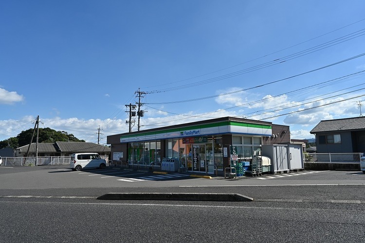 周辺 ファミリーマート星ヶ峯2丁目店 徒歩 約4分（約300m）