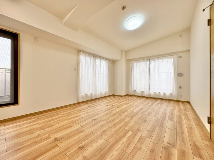 居間 豊かな居住性と、安心感を満たすクオリティが見事に調和した住空間。