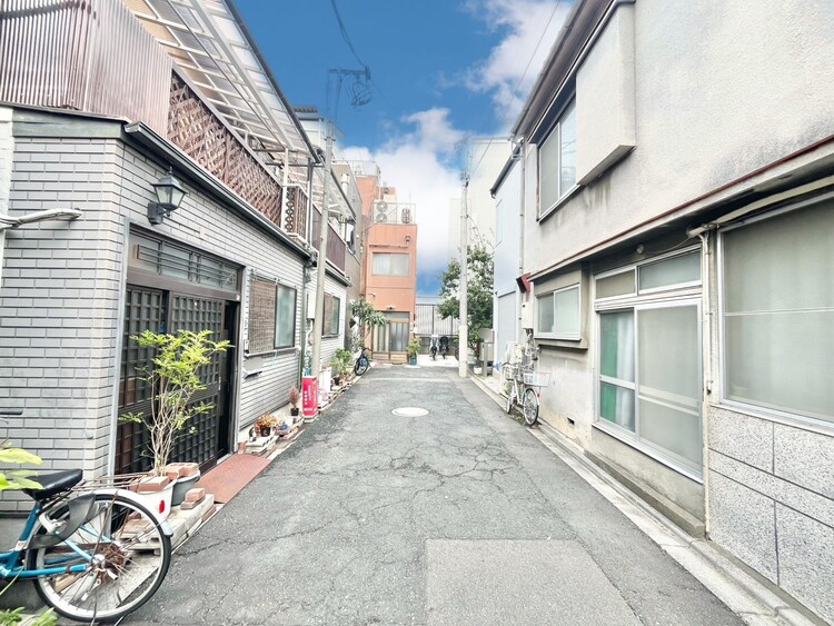 バルコニー 頬をなでる、優しい風を感じることが出来ます。