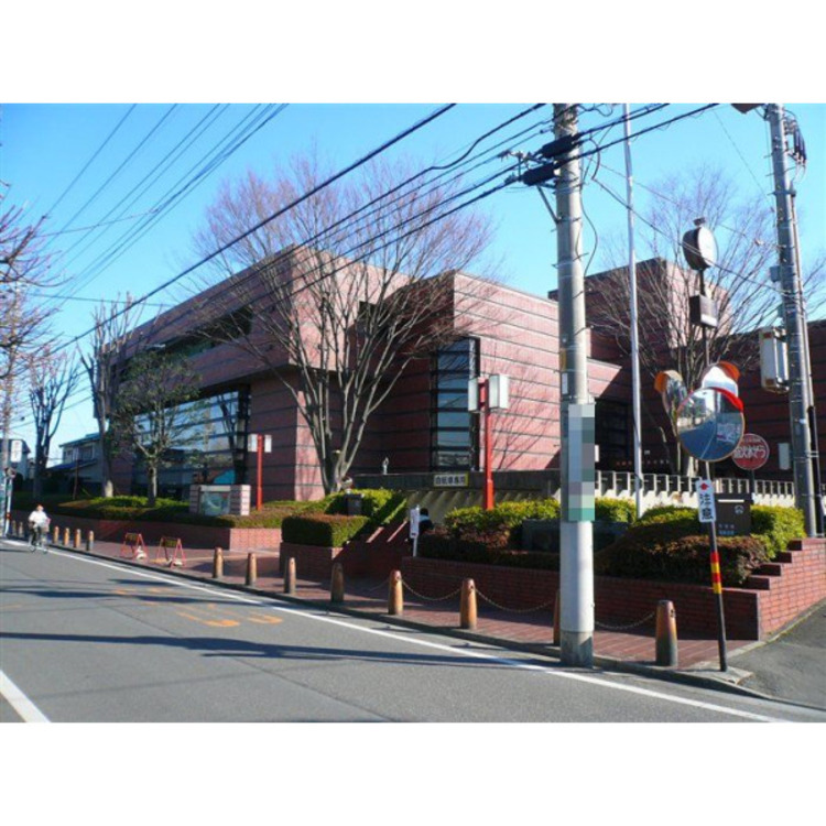 周辺 川越市立中央図書館(約700m)