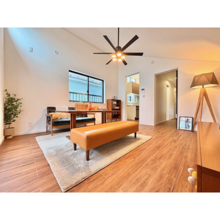 内装 2025年10月6日撮影