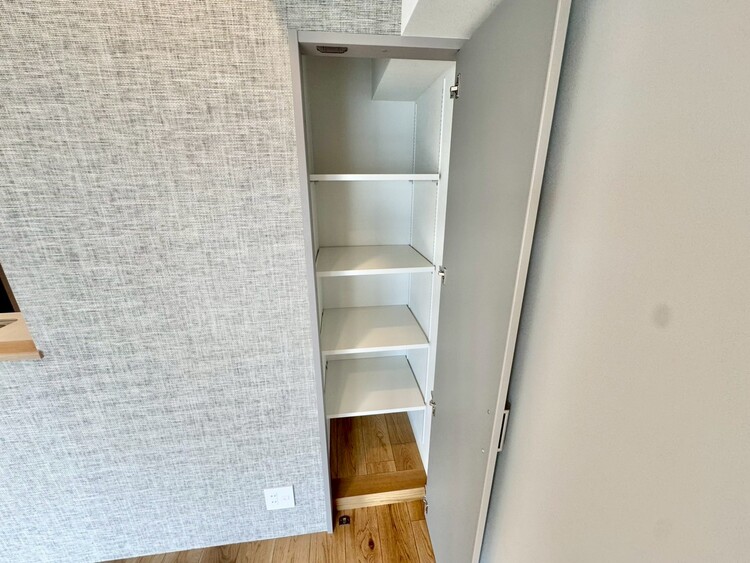 その他 家電やスーツケース、ストック品など何でも片付く嬉しい空間です。