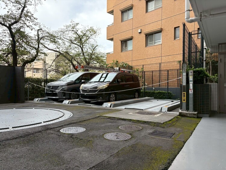 その他 駐車スペースが嬉しいですね。※空き状況は都度ご確認下さい。