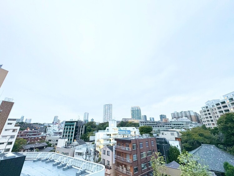 その他 眺望や窓からの景色が良いと、家で過ごす時間も快適です。