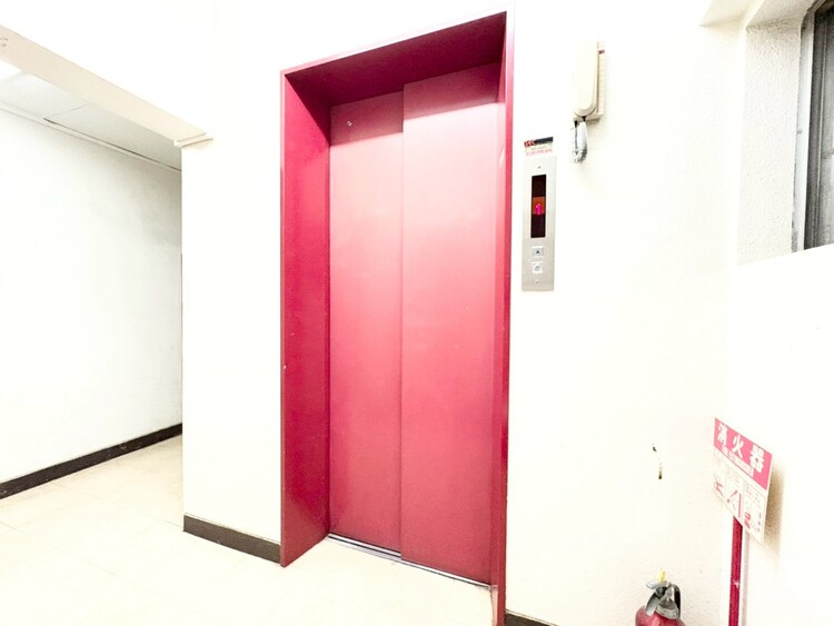 その他 エレベーター完備のため荷物が多くなっても安心。