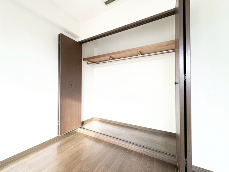 その他 収納スペースが付いていて、お部屋を広く使っていただけます。