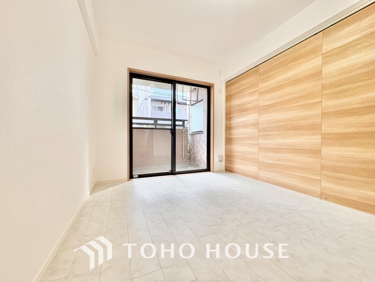 内装 寝室は一日の疲れを癒す大切な空間。快適で落ち着けるおすすめの間取りです。