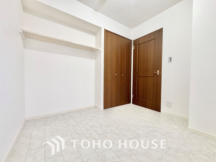 内装 寝室は一日の疲れを癒す大切な空間。快適で落ち着けるおすすめの間取りです。