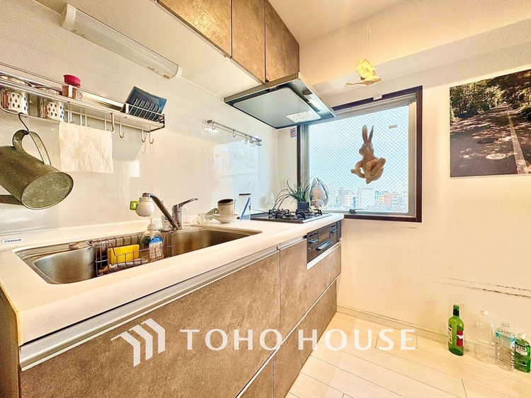 キッチン 日々の暮らしの中で欠かせないファクター。真新しさと使いやすさと開放感。キッチン環境だって手を抜きたくない。