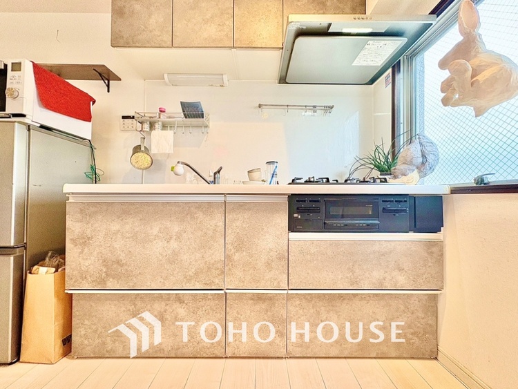 キッチン インテリアだけでなく、毎日のお料理を楽しく、軽やかにする多彩な設備・仕様。