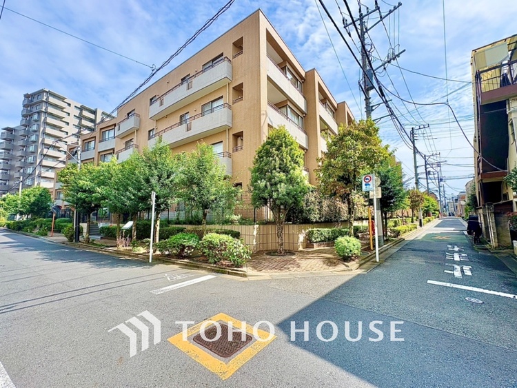 外観 窓をあけると通り抜ける風。清々しく心地よいそよ風が、この空間を涼やかに。風通しの良さは人にとっても家にとっても健康的で気持ちいいもの。