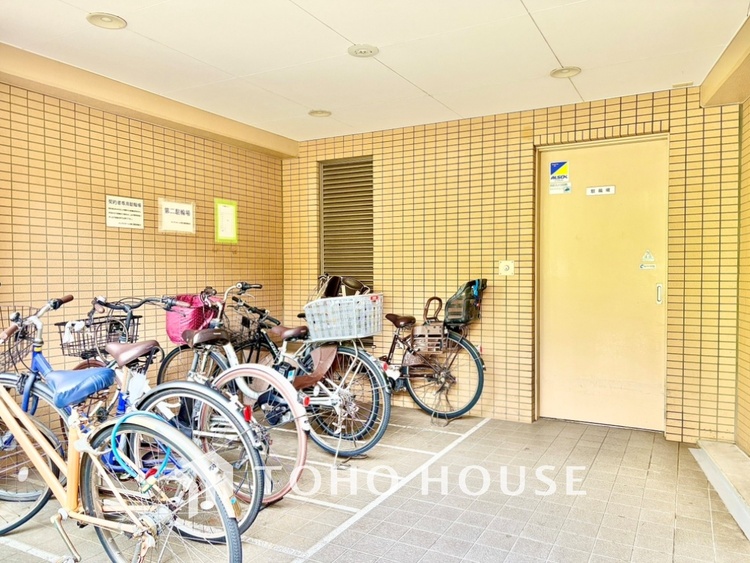 その他 整然と並んだ自転車。居住者のモラルの高さが伺える。