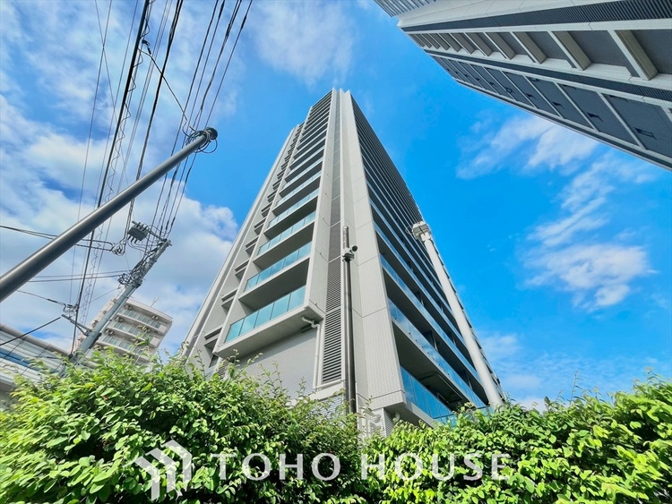 外観 見上げれば高い空。手を伸ばせば吸い込まれそうな突き抜ける空間。空が高いと気持ちも高揚します。空さえも楽しむ生活を始めませんか。