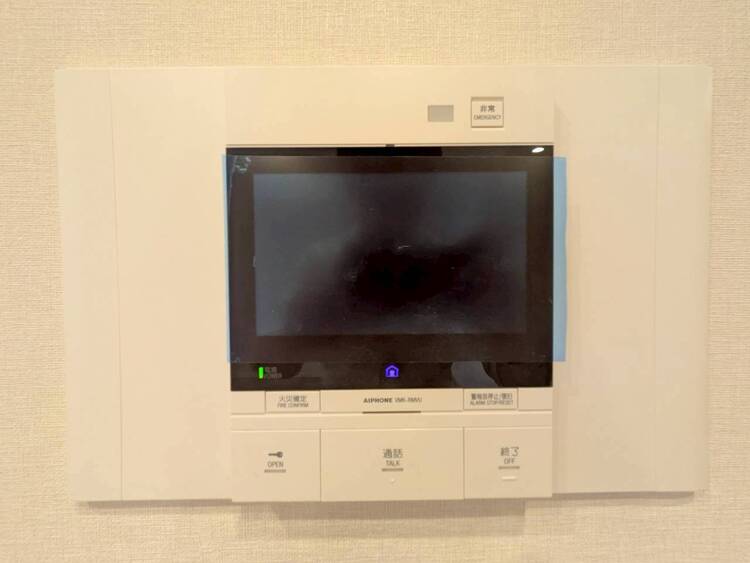 設備 誰が来てもわかる様にモニター付きインターホンを設置。