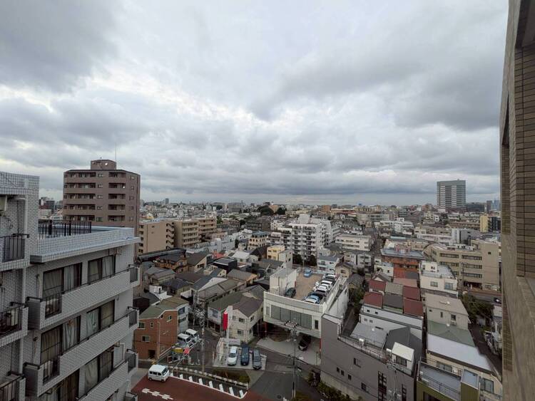 バルコニー 陽当たり・通風・開放感に恵まれた環境です。