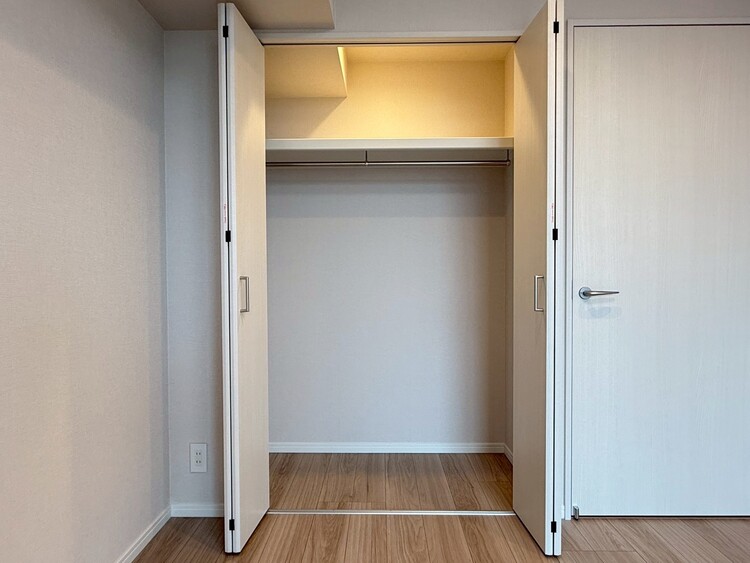 その他 収納スペースが付いていて、お部屋を広く使っていただけます。