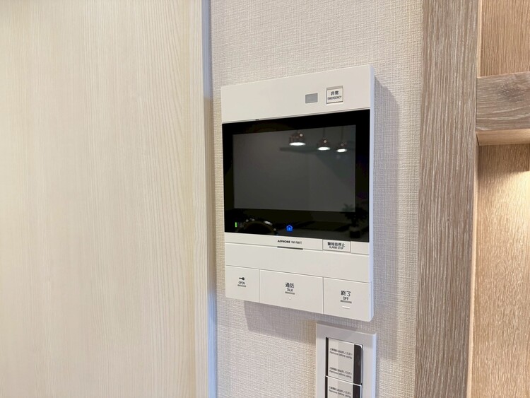 その他 誰が来てもわかる様にモニター付きインターホンを設置。