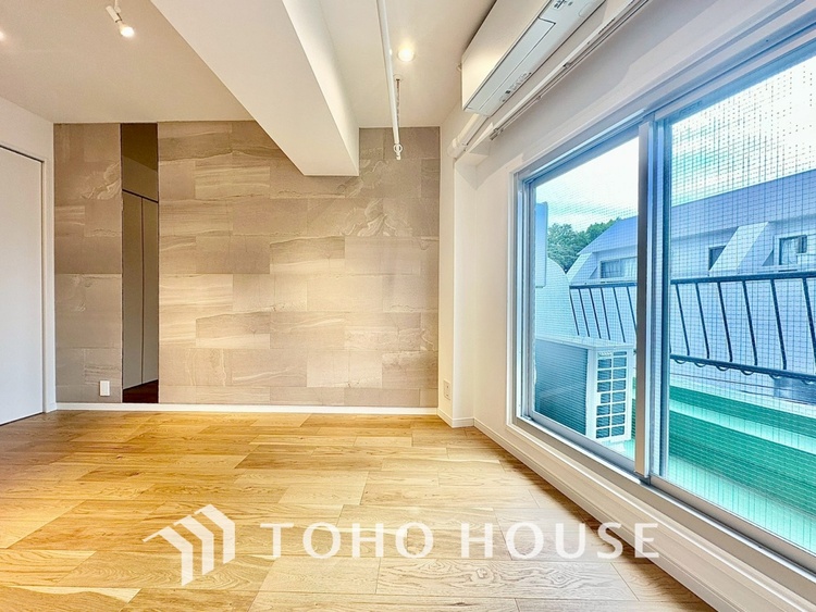 内装 【LIVING】◆陽光◆が差し込む。この開放的なLDKに家族の笑顔が集う。家族が一緒に過ごす空間は明るく、そして居心地よく。