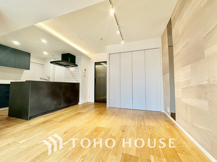 内装 【LIVING】◆住む喜び、楽しさ、感動◆を君と共有したい。いつまでもずっと家族を見渡せるこの広い空間で。