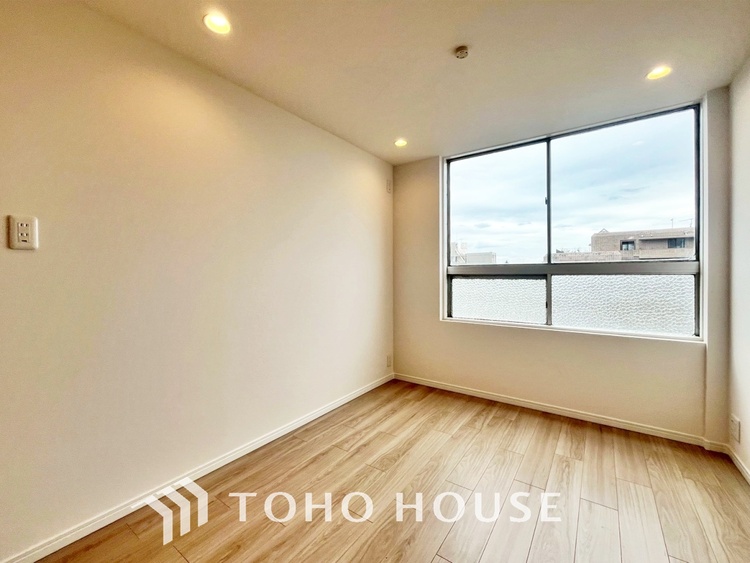 内装 【LIVING】◆眩い◆光が燦々と入り、家族の笑顔を照らす。「いつまでも続いて」と願う夢のような毎日がここにある。