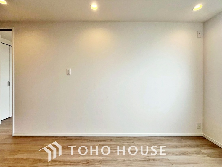 内装 【LIVING】◆陽光◆が差し込む。この開放的なLDKに家族の笑顔が集う。家族が一緒に過ごす空間は明るく、そして居心地よく。