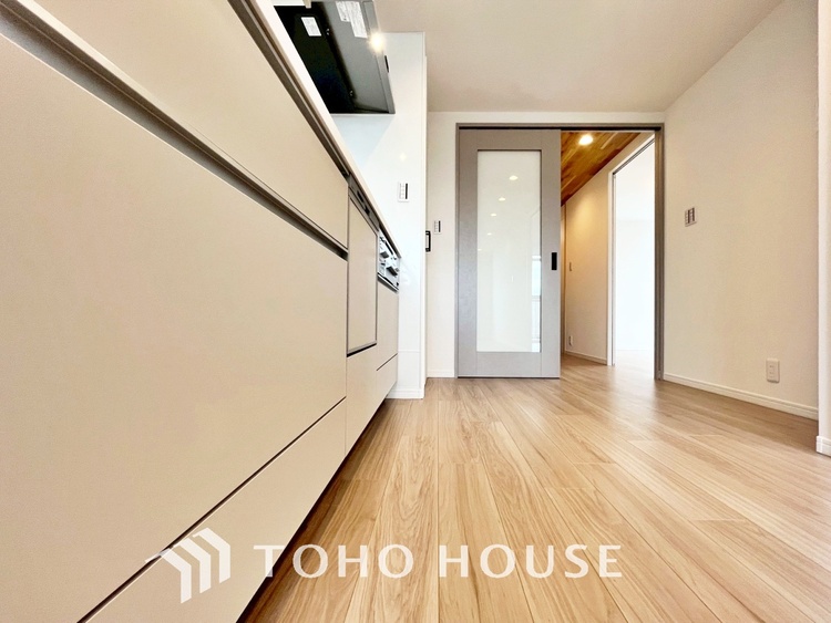 内装 【LIVING】◆simple is best◆無駄のない綺麗なつくりのリビングルームであなただけの暮らしを。