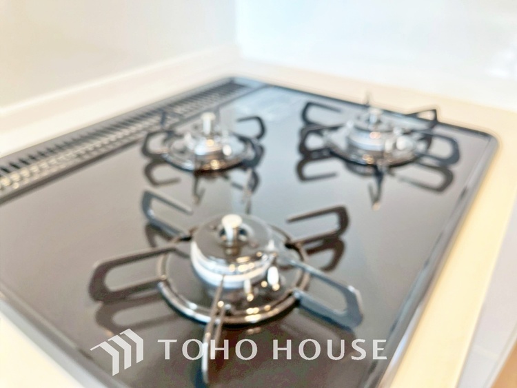 キッチン 【KITCHEN】◆家族のおはよう◆の声を笑顔で迎えてあげられるシステムキッチン。朝ごはんが楽しみでちょっと早起きしたくなるんです。