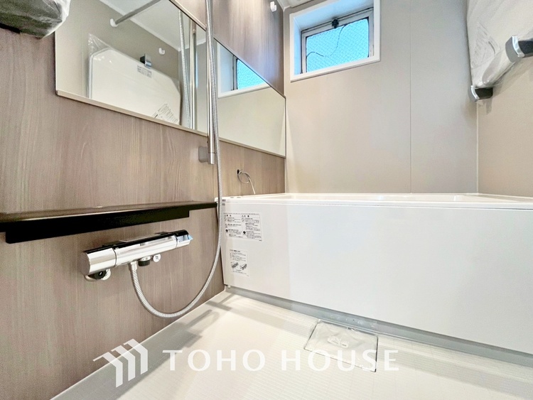 風呂 【BATHROOM】◆プライベートな空間◆simpleだからrelaxできるんです。こころもからだもキレイさっぱり。