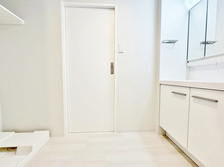 洗面 清潔感と心地よさを重視した、上質感漂うパウダールーム。