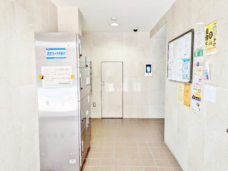 エントランス エントランス内部は、管理が行き届き清潔な共有スペースとなっています。