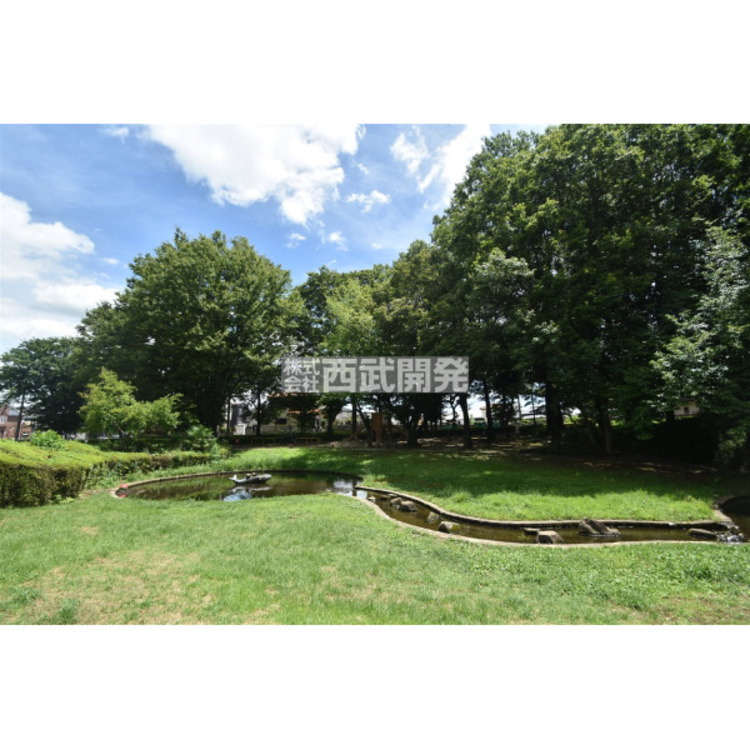 周辺 雷電池児童公園(約660m)