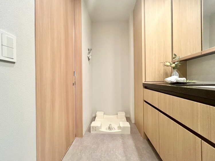 その他 十分な広さの脱衣所。