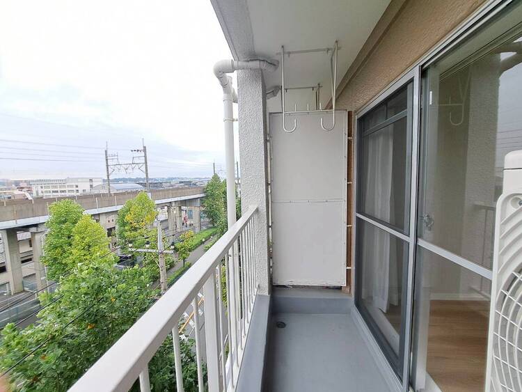 その他 朝の澄んだ空気や、夕方に吹く清々しい風を感じられるバルコニー。