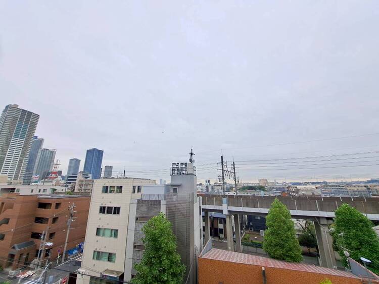 その他 眺望や窓からの景色が良いと、家で過ごす時間も快適です。