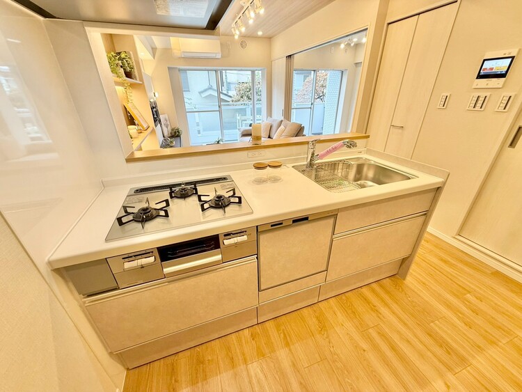 その他 使いやすくスタイリッシュなキッチン空間になっております。