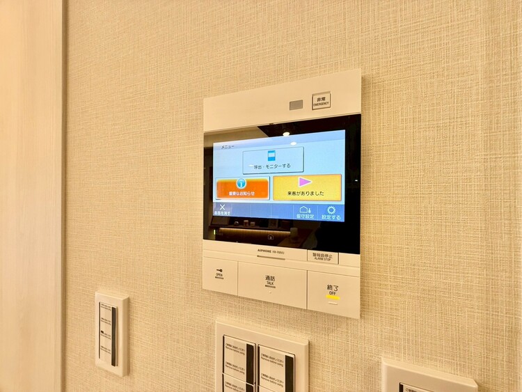 その他 誰が来てもわかる様にモニター付きインターホンを設置。