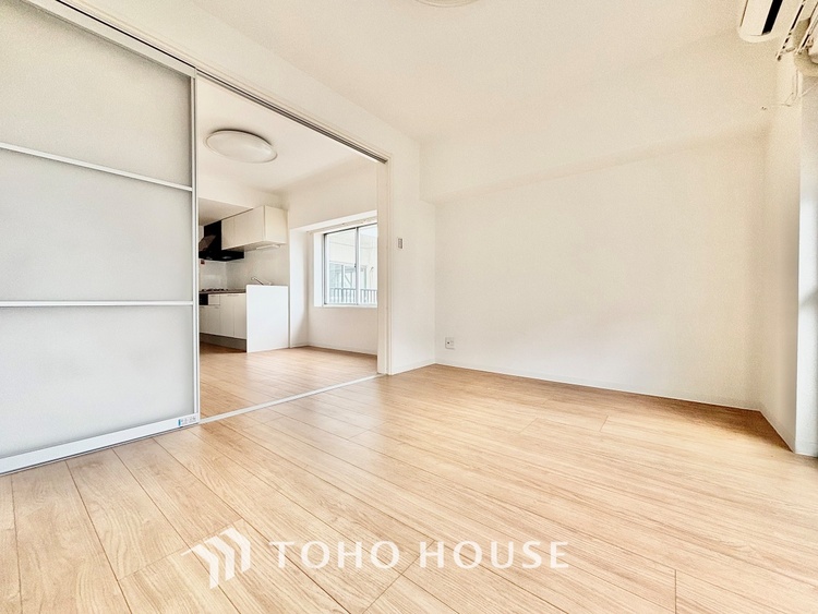 内装 ◆ここに在る◆事も無げに美しく、伝えるには筆舌に尽くし難い。豪華絢爛や華美と言う事ではなく、住まう者にとって暮らし易く心地がいいと言う美しさがこの住まいには込められている。