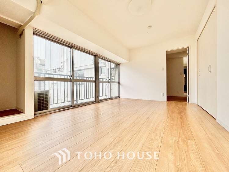 内装 ◆子供部屋◆冷涼な風、そよぐリビング。だんらんの場所はここから始まり、ここで終わる。家族の笑顔が集う素敵な場所だから、こだわり抜いた思いが詰まっているのだと思う。