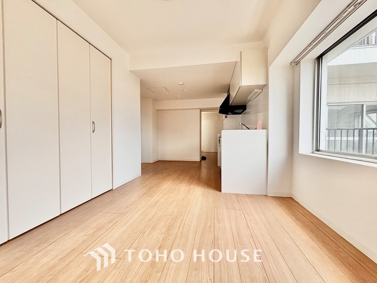 外観 ◆共有空間◆些細な事でほっぺを膨らまして怒る君。それでも僕達はこれからも一緒だよ。喧嘩をしても離れたくないから一つはさんだ同じ場所にいる。分かるよ。そこに君が