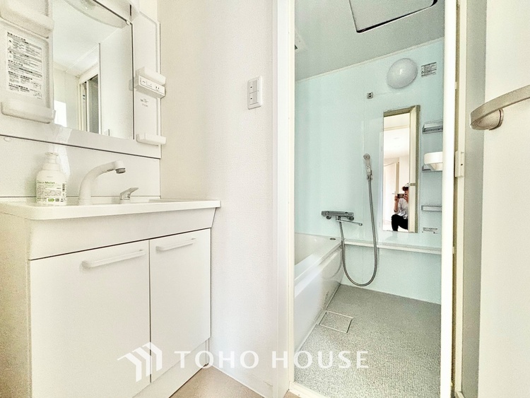 洗面 ◆洗面◆清潔感のある水回り。白で統一されたスタイリッシュな空間。毎日使う場所だから究極にシンプルにこだわりました。