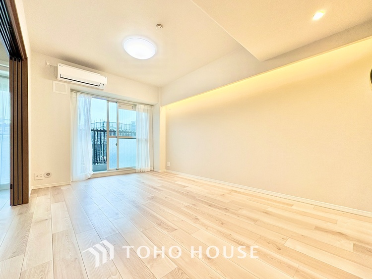 内装 ◆隠された美しさ◆流麗な音楽が流れているような繊細でいながら整然かつ堅牢なこの空間。この空間は確かに美しい。しかし、そこには美しさ以上のものが隠されている。