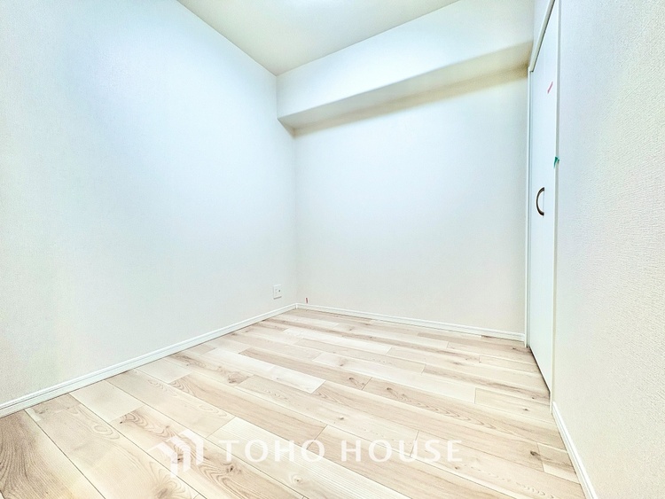 内装 ◆闇夜の輝き◆オレンジ色の光は大人になった今の僕にはわかる。1日の終わりを伝えに来たわけではなく、また明日が来る方へ導いてくれた事を。