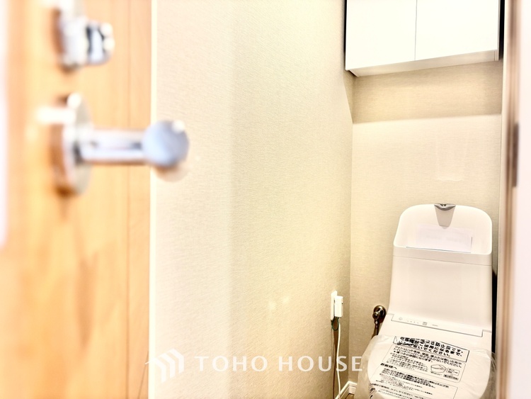 トイレ 【Entrance of your life】明るい玄関が家族を迎え入れる。今日はどんな一日が待っているんだろう。皆どんな一日を終えて帰ってくるんだろう。