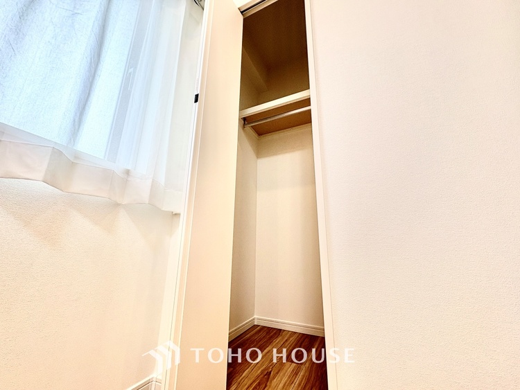 収納 【a closet full of dreams】しまいきれない思い出はクローゼットに。いつでも取り出せる広さが生活を彩る。