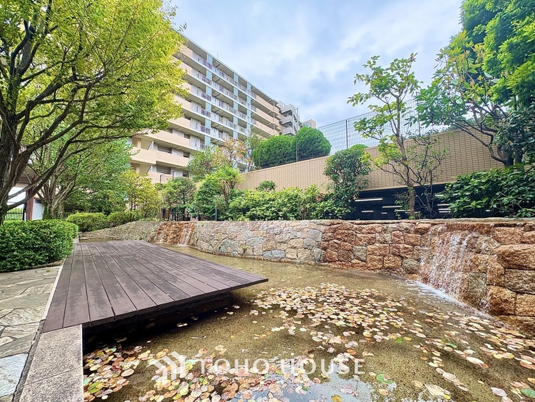 その他 【Breeze, green scent】澄み切った空気。移ろう季節の中、ゆっくりと流れる時間。幸せを噛みしめる穏やかな生活。