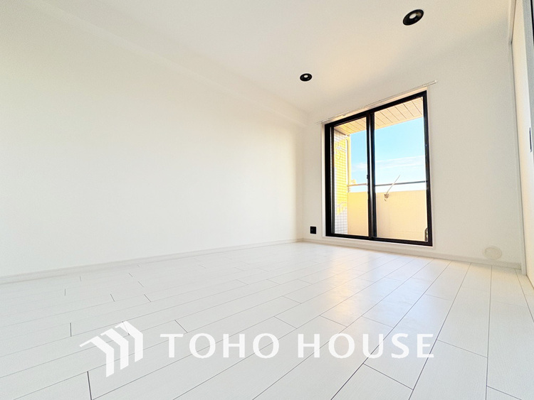 内装 シンプルですっきりとした室内は飽きのこない居心地の良い雰囲気です