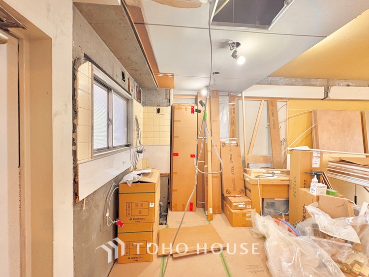 キッチン 《改装中》【Kitchen】キッチンは家族の絆を育む大切な空間。シンプルで使い易いSystemKitchenで愉しく作る料理は愛情のある美味しいご馳走に。