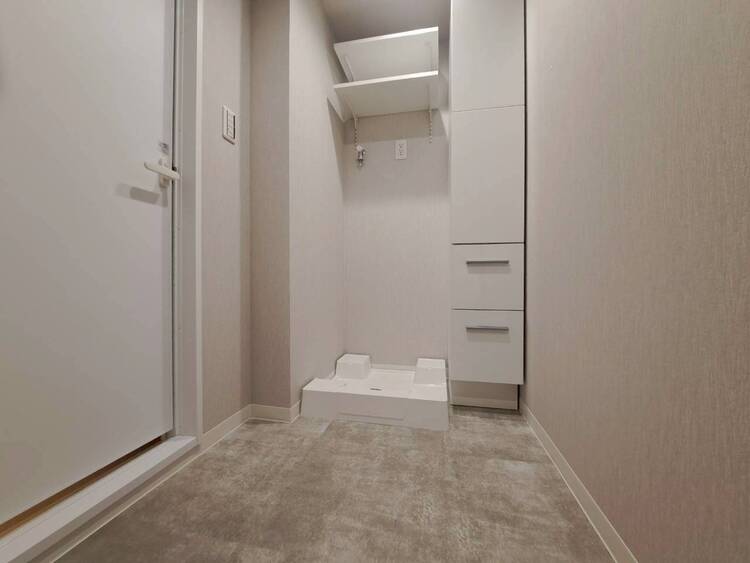 その他 十分な広さの脱衣所。