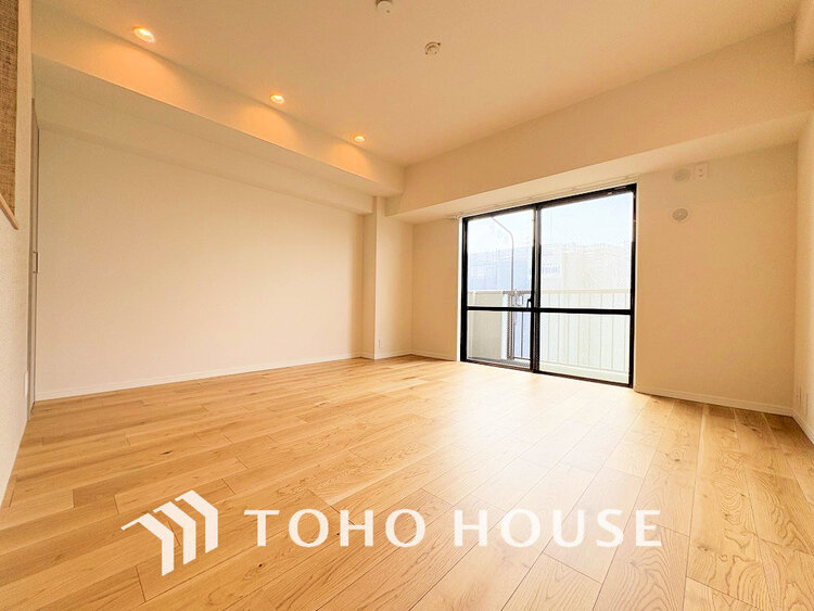 内装 家族みんなが爽やかに過ごせるように、光をたっぷり取り込んだLDK